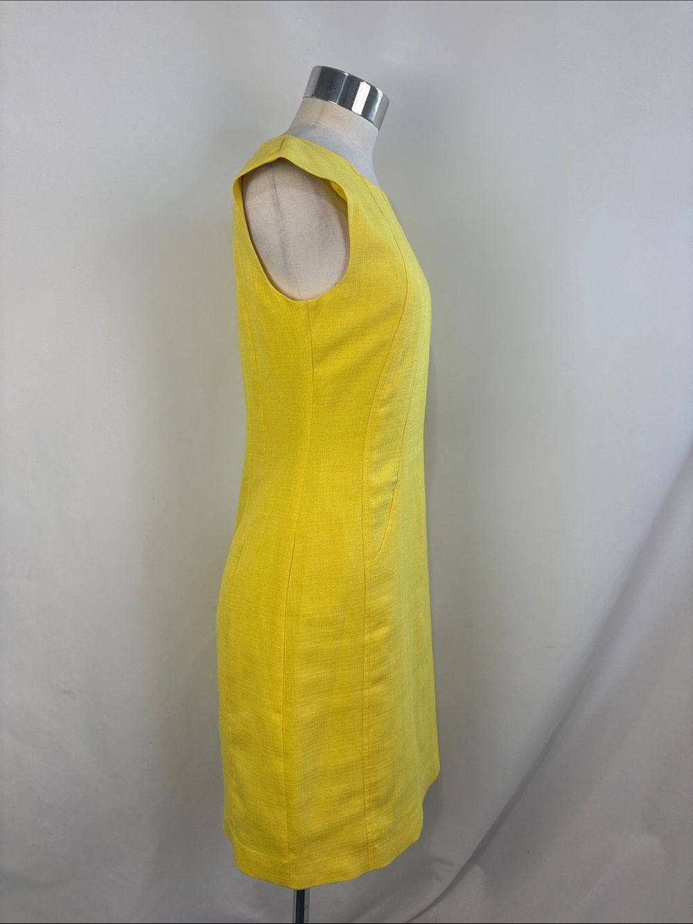 ELLEN TRACY YELLOW CAP SLEEVE MINI DRESS - Picture 2 of 5